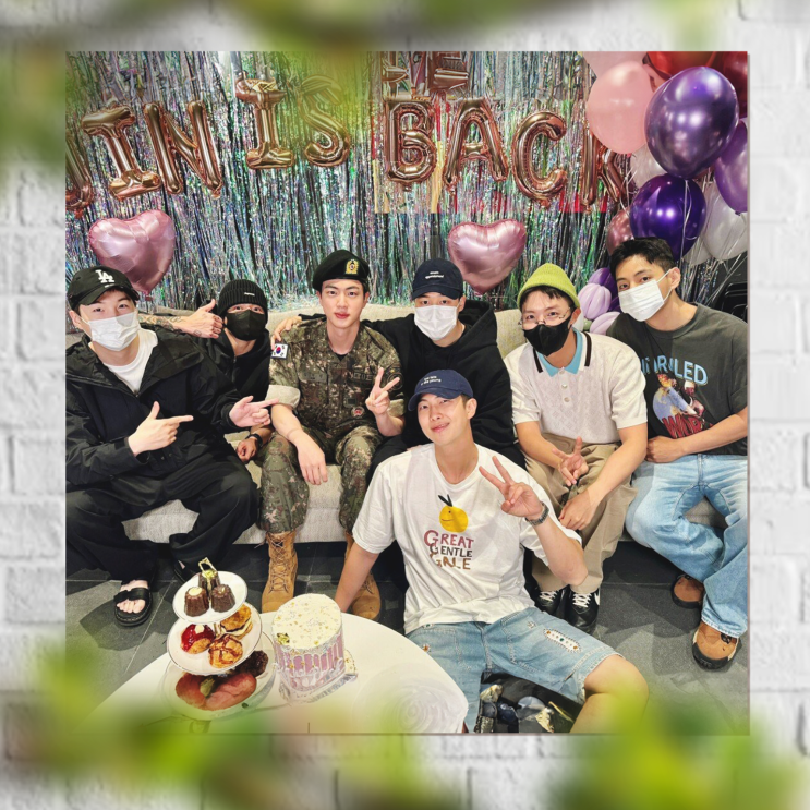 <b>방탄소년단</b> 진 전역 BTS <b>멤버</b>참석 패션정보 포옹회 허그회... 