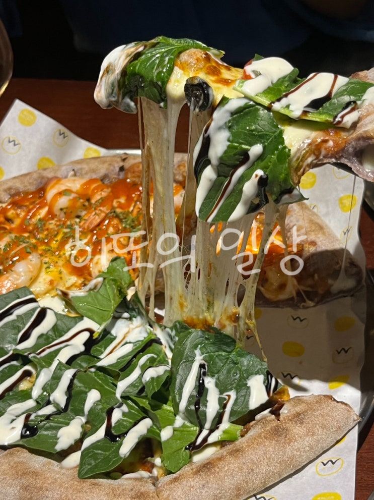  스크린이 있어 피맥하기 좋은 '동명동 맛집 롱타임노씨'