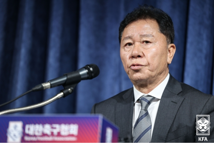 한국 대표팀감독 후보 12명 압축, 18일 전력강화위원회 검토 예정 한국 대표팀감독 후보 12명 압축, 18일 전력강화위원회 검토 예정