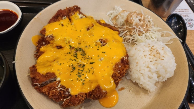  엄마랑 역전우동0410 산본점 : 냉모밀, 더블치즈돈까스