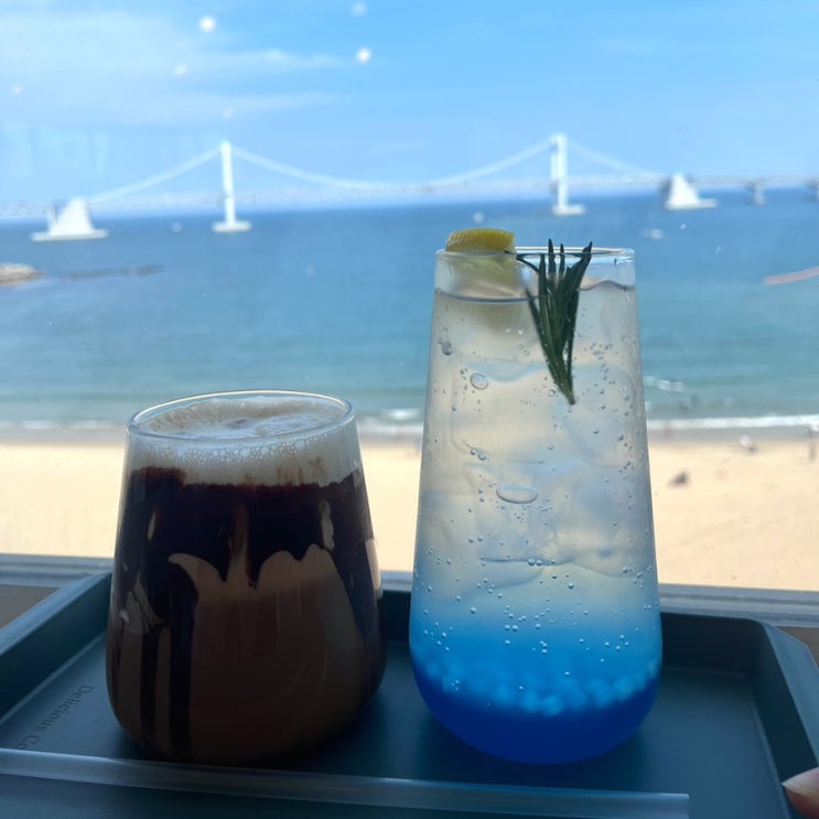  부산 광안리 오션뷰 카페 뚜벅스 광안점 추천 포토존
