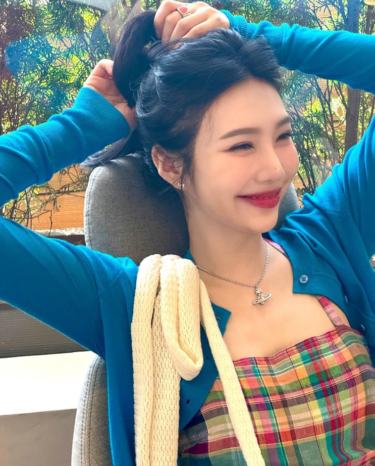  여름 여자 데일리 패션 악세사리로 사랑받는 명품 쥬어리 브랜드 비비안웨스트우드 주얼리 목걸이 정보 w. 조이