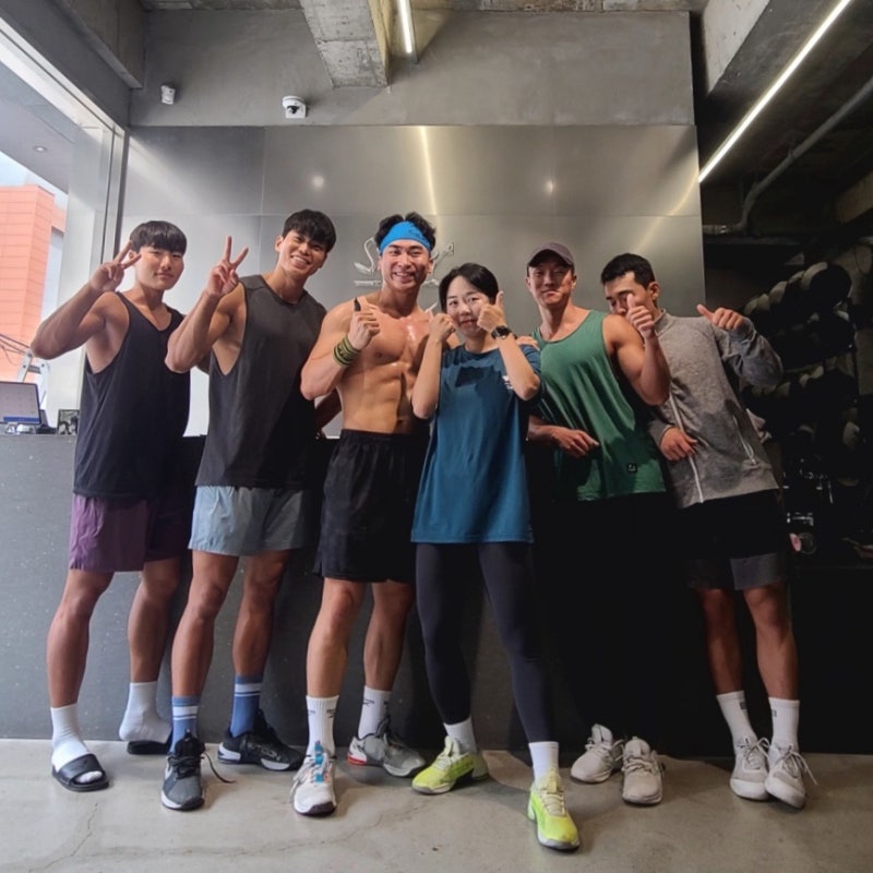 [드랍인 후기] 아모띠, 까로 보고 온 썰 푼다, 스웻온서울(가격, 주차, 시간표, 착용제품 등)