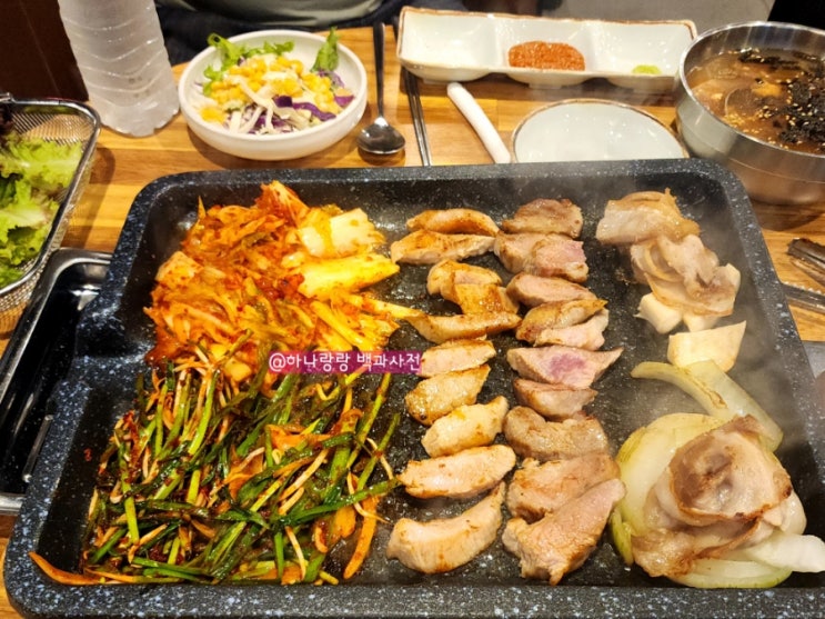  [경기 안양] 55명 단체 가능한 중독적인 부추무침과 그릴링 서비스 평촌학원가맛집 일미돈
