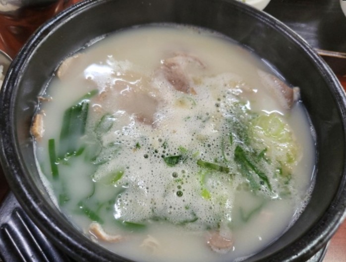  범일동 장수마을 돼지국밥 든든한 한끼 후기  