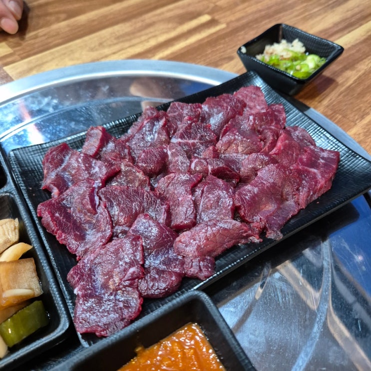  마산 뭉티기 맛집 '모퉁이' 내돈내산 후기 (석전동)