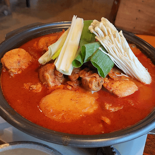  전주 아중리맛집 [기찻길옆오막살이 본점] 마늘숙성 닭볶음탕이 맛있는 줄서서 먹는 전주맛집 추천!