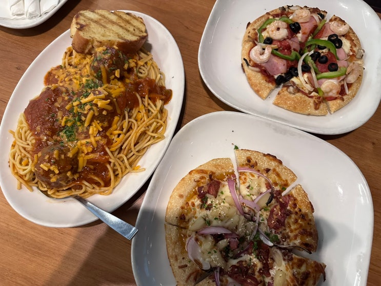  캐나다 밴쿠버 메트로타운 메트로폴리스 맛집 보스톤 피자(Boston Pizza) 메뉴 +솔직한 후기