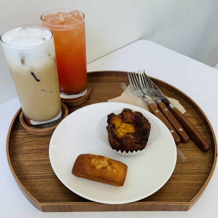 청주 비하동 카페 타르트 맛집 어거스트나인 위치, 주차, 메뉴, 내부사진