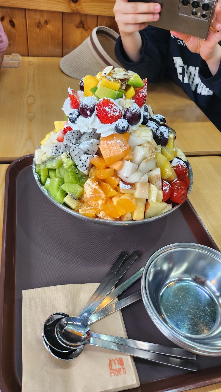  여수 맛집 '세아네 과일카페' 1일 18팀만 먹을 수 있는 과일빙수 웨이팅 정보!!