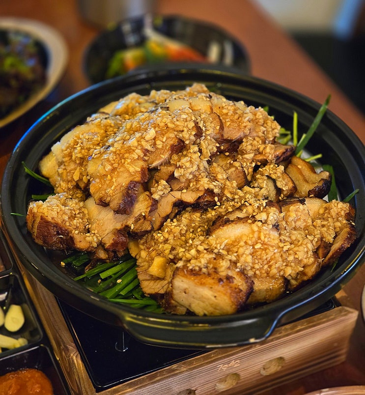  파주족발 금촌에 새로 생긴 마늘보쌈 맛집 미술관속족발집