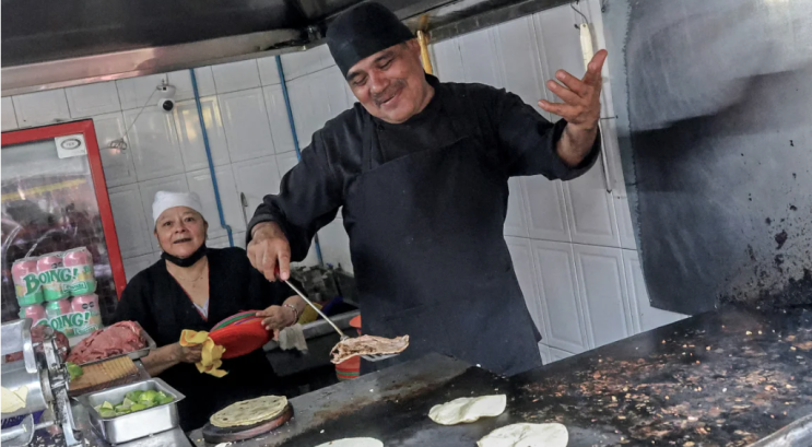 멕시코 최초 길거리 타코 전문점 멕시코시티 Taquería El Califa de León 미슐랭 가이드 별 획득