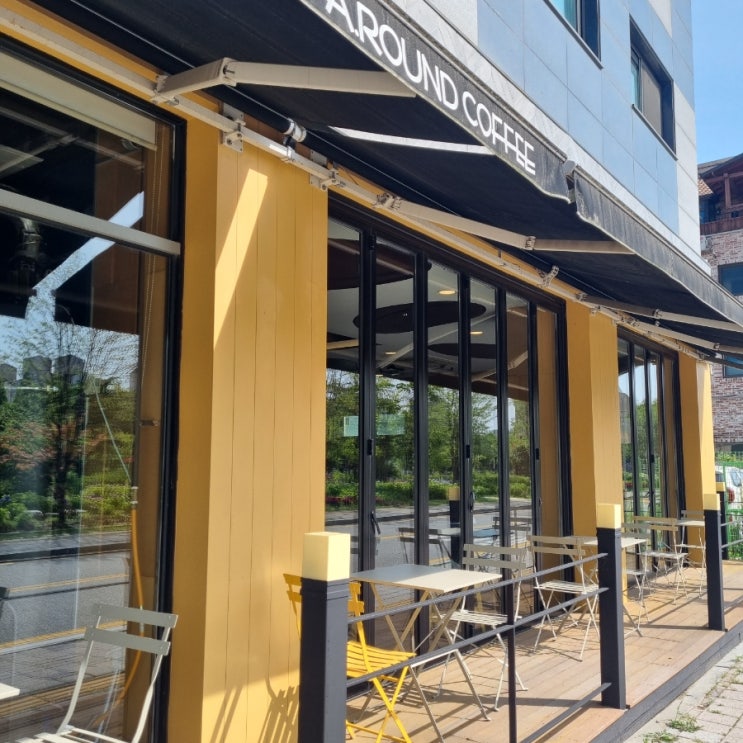  수원 신동카페거리 자리 편한 카페 어라운드