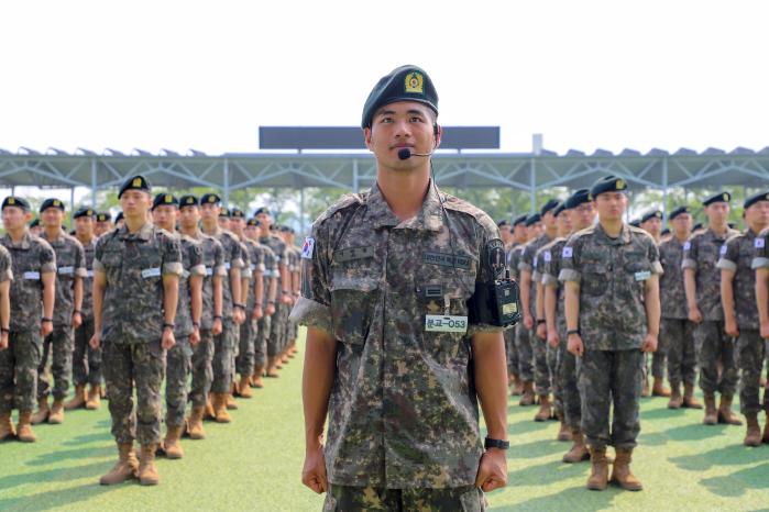 “잘 배운 분대장 한 명, 열 <b>훈련병</b> 훌륭히 키운다”