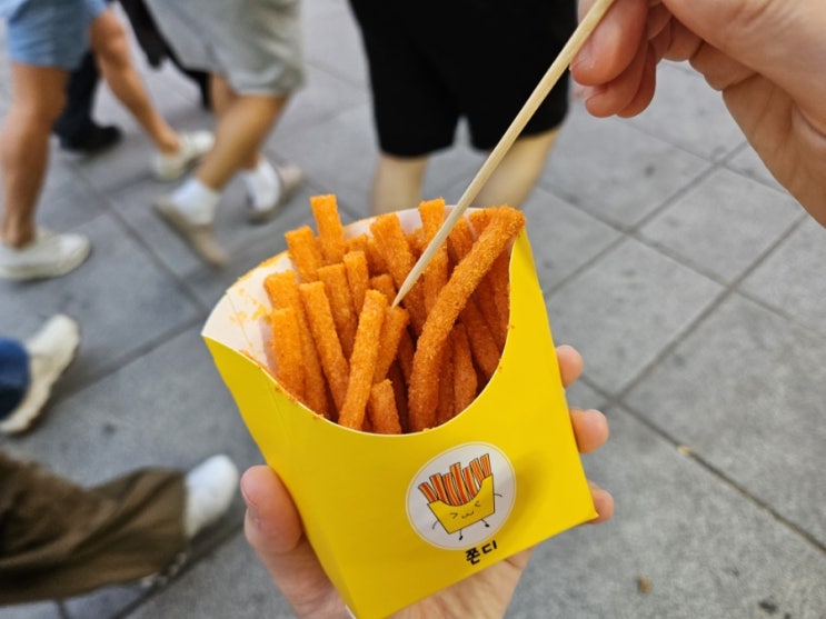  경남 스타일의 쫀드기를 맛볼 수 있는 혜화 대학로 쫀디 후기 (매콤 쫀디)