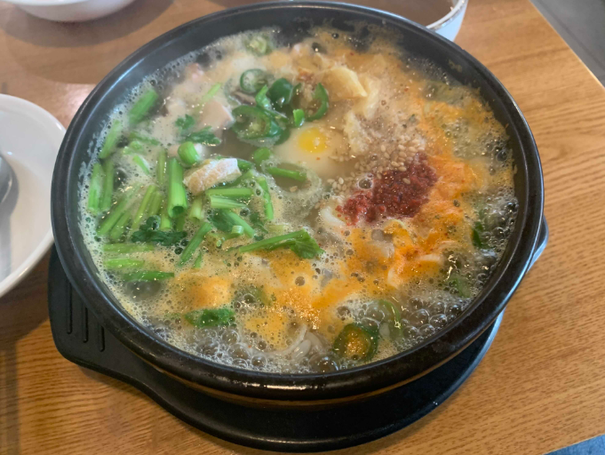  서울 종로구 삼백집 종각점(콩나물국밥, 사장님국밥, 모주)