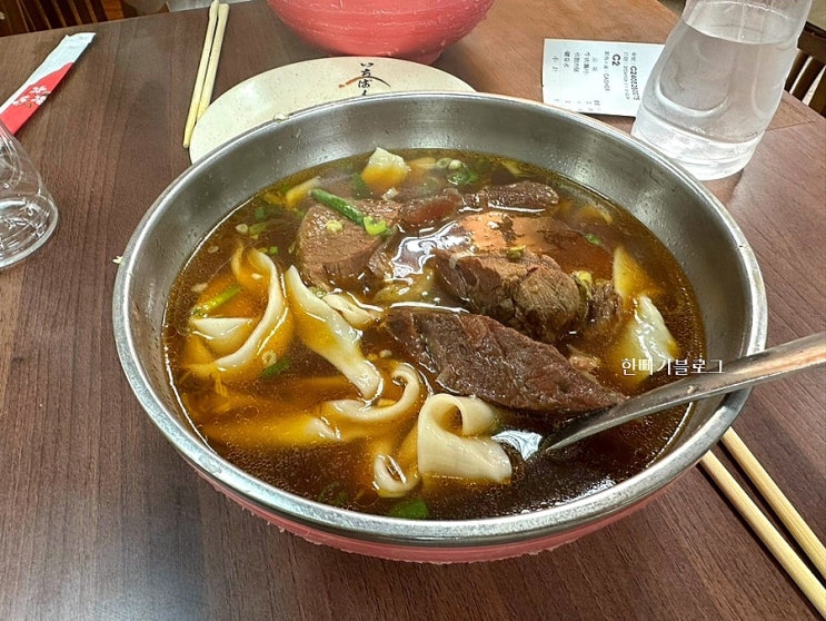  대만 타이베이 시먼딩 우육면 맛집, 미슐랭 연속 선정 : 라오산동우육면