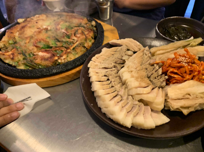  서울 중랑구 봉화산역 만복국수집 신내점(만복보쌈, 해물파전, 막걸리)