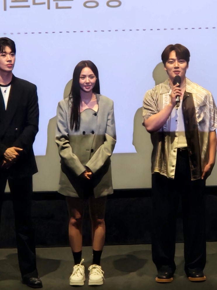<하이재킹> 리뷰: 기억해야 할 전명세 조종사의 살신성인 <하이재킹> 리뷰: 기억해야 할 전명세 조종사의 살신성인