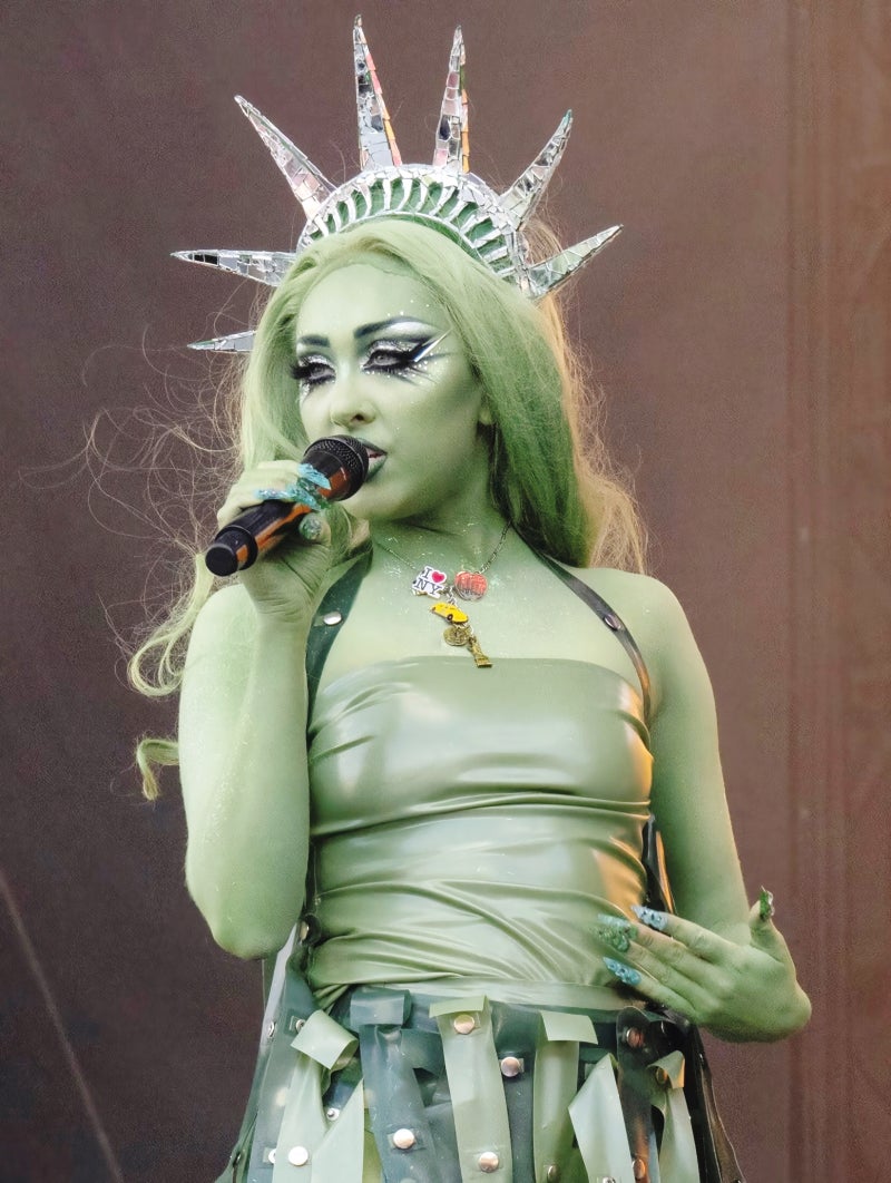 빌보드차트분석 24년6월15일::채플 론(Chappell Roan)\u003d벌써?, 테일러 스위프트+조 알윈, 메간 트레이너\u003d'아메리칸  아이돌'??? : 네이버 블로그, image size:800x1062