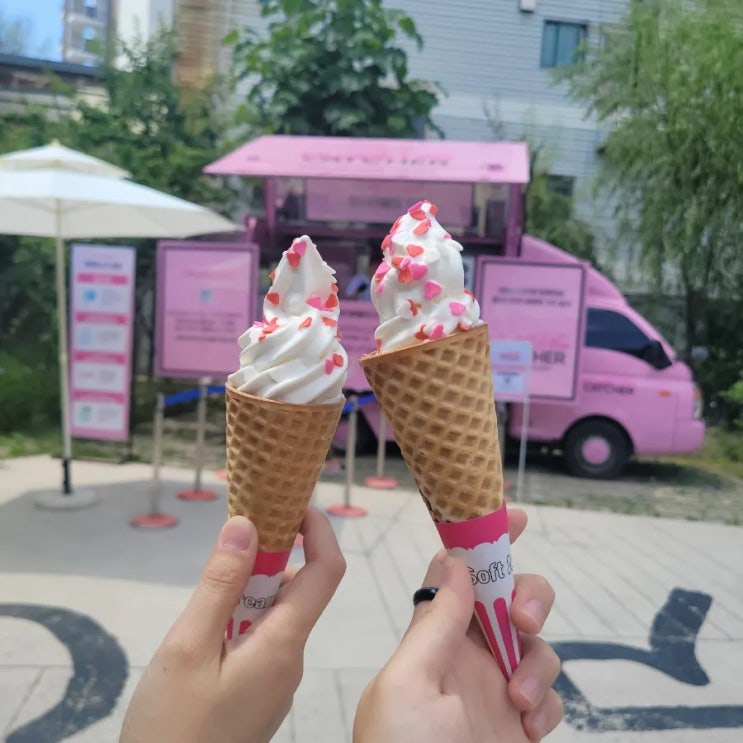  성수팝업:[아이시스8.0]후기/생수, 아이스크림 줬어요!