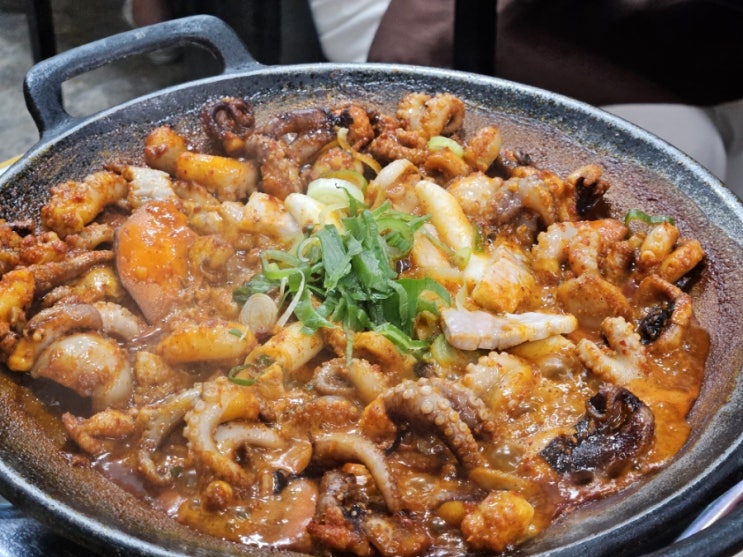  매콤한 철판 쭈삼 맛집 을지로3가 마포쭈꾸미 후기