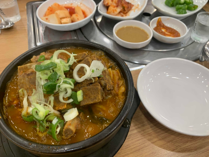  서울시 동대문구 전농동 조선감저 뼈다귀전문점(뼈해장국)