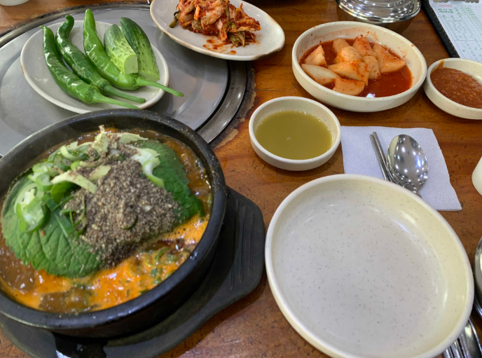  서울 중랑구 봉화산역 한동길 감자탕(뼈해장국)
