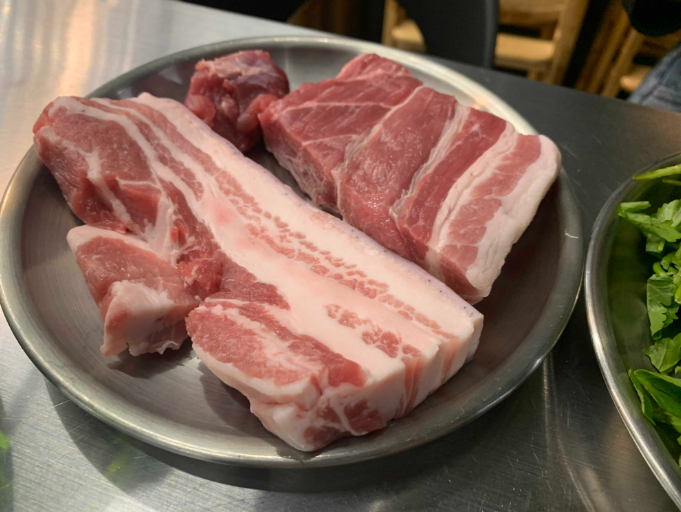  강원도 춘천시 온의동 탐라일도씨(흑돼지 오겹살, 제주돼지 목살, 딱새우 된장찌개)