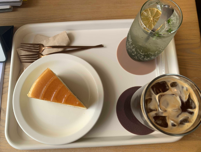  춘천시 석사동 애막골 카페 화월비(청포도에이드, 아이스아메리카노, 뉴옥치즈케익)