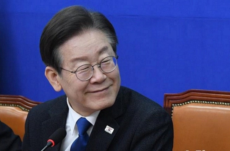 <b>이재명</b> "언론재갈법으로 언론을 <b>애완견</b>처럼 협박"…'조폭집단... 