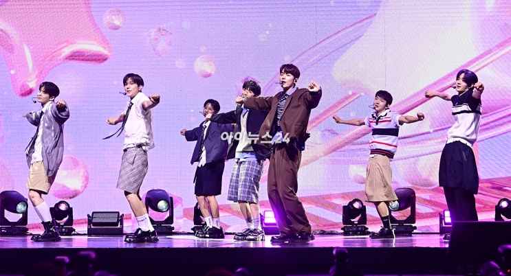 [이븐 - EVNNE] '컴백' 이븐 "라이즈·<b>투어스</b>와 <b>청량</b>... 