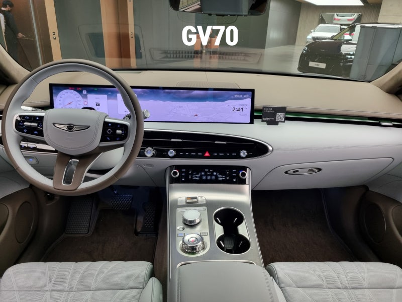GV70 페이스리프트 된 실내 어반 브라운 프로즌 그레이 투톤 인테리어 리뷰 : 네이버 블로그