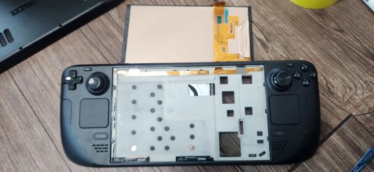  스팀덱 고장수리 액정교체 L1 R1안눌림고장수리 스팀덱나사제거 ssd교체 윈도우설치