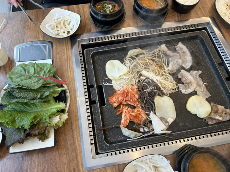  쌈마이대패 안성석정점 | 단체석이 있는 석정동 맛집 점심특선 우렁쌈밥대패정식 추천