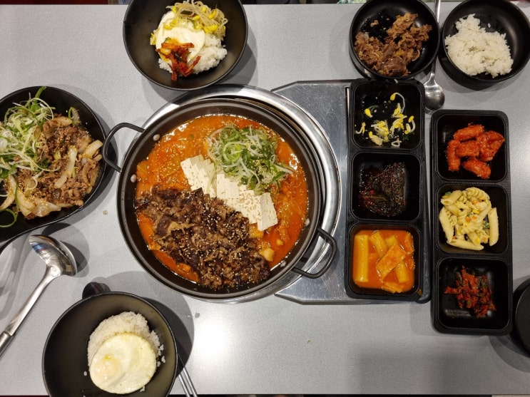  상봉역 근처 맛집 고기반햄반김치찌개 가성비최고에요