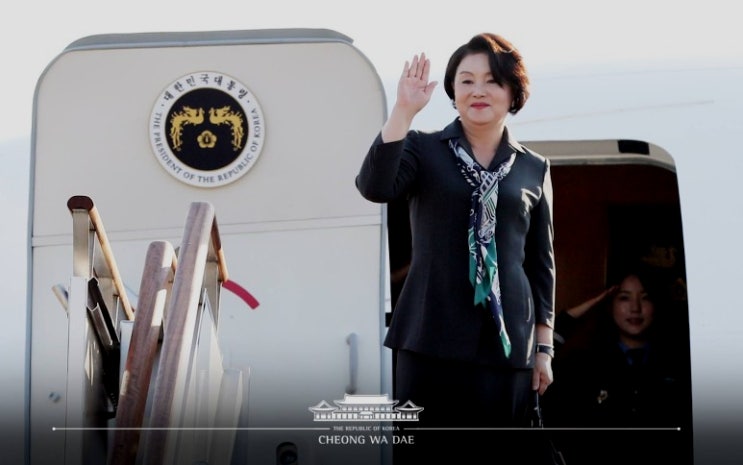 김건희 수사는 손 놓고, <b>김정숙 여사</b> 인도방문 수사는 속도