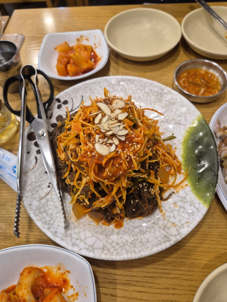  [영등포구 신길동]비둘기집(쟁반막국수만 장사해도 사먹을 족발집)