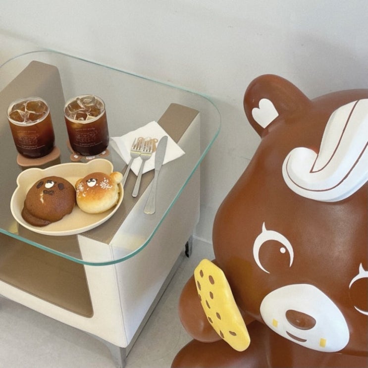  귀여운 곰돌이 시티뷰 찐 힐링스팟 "위파티 본점"