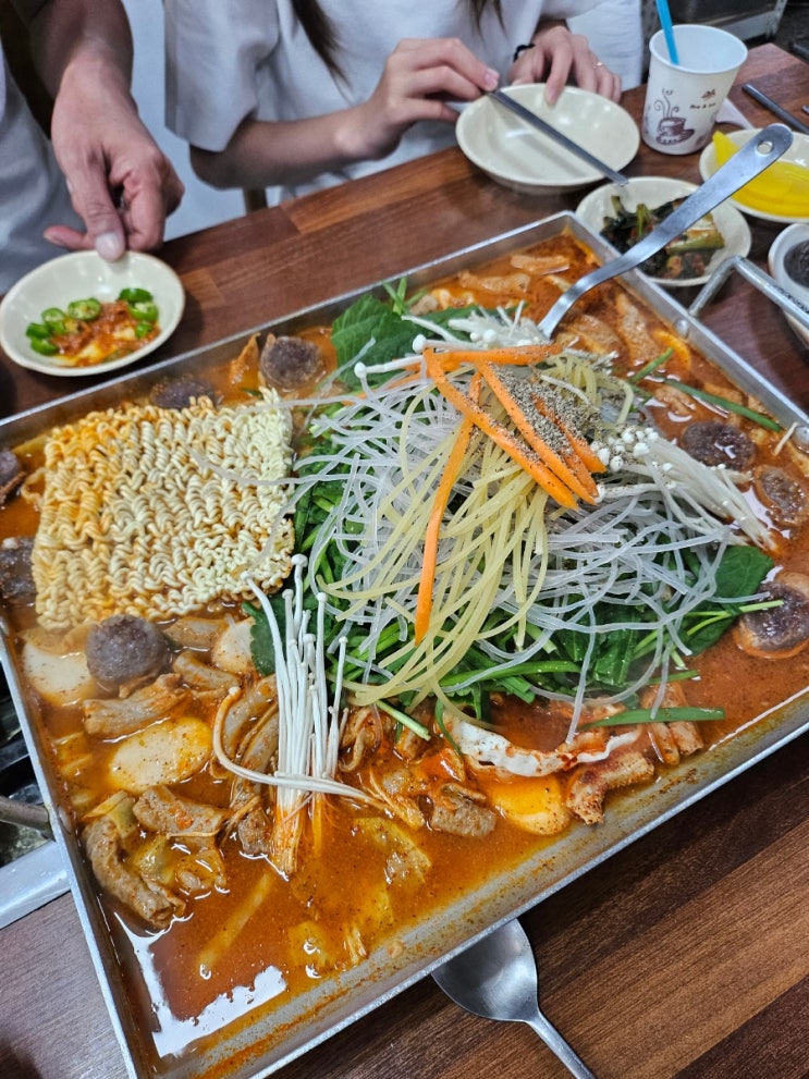  지동 순대타운 [ 고향집 ] 에서 만족도 100% 맛보기