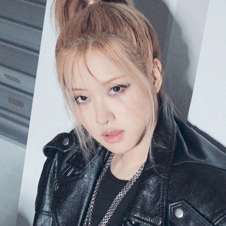 <b>블랙핑크</b> 로제, 테디가 이끄는 <b>더블랙레이블과</b> 함께 활동... 