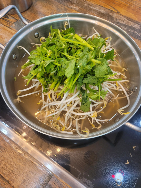  연수구 송도 맛집 - 마담 샤브 칼국수 막국수 / 크라운호프 (ft.내돈내산)
