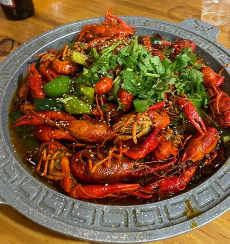  중국, 상해 난징동루에서 늦게까지 영업하는 마라룽샤 맛집