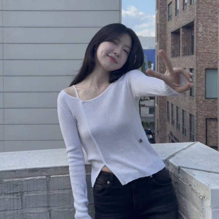  주현영 시티브리즈 린넨 소재 니트 30대 여자 옷 브랜드 추천