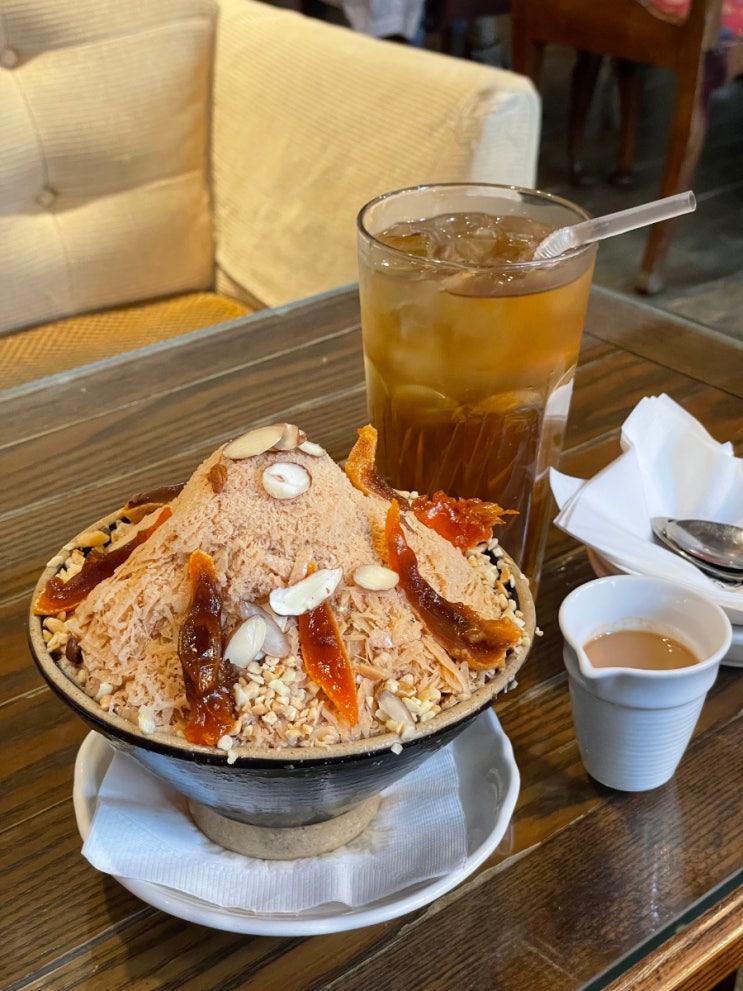  일본 감성 앤티크 분위기 밀크티 빙수 맛집 [코인 명동 1호점]