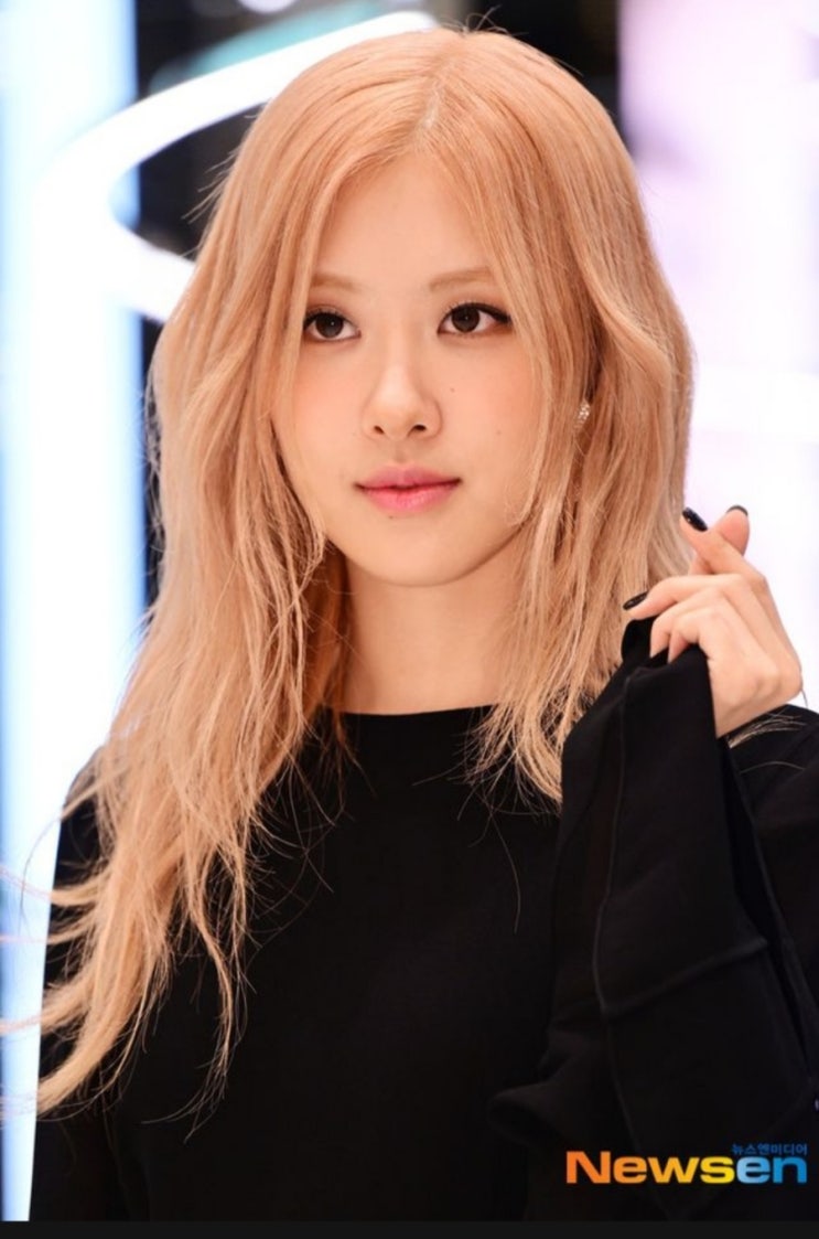 <연예가핫이슈> 블랙핑크 로제, 테디 품으로...태양·박보검과 한솥밥 <연예가핫이슈> 블랙핑크 로제, 테디 품으로...태양·박보검과 한솥밥