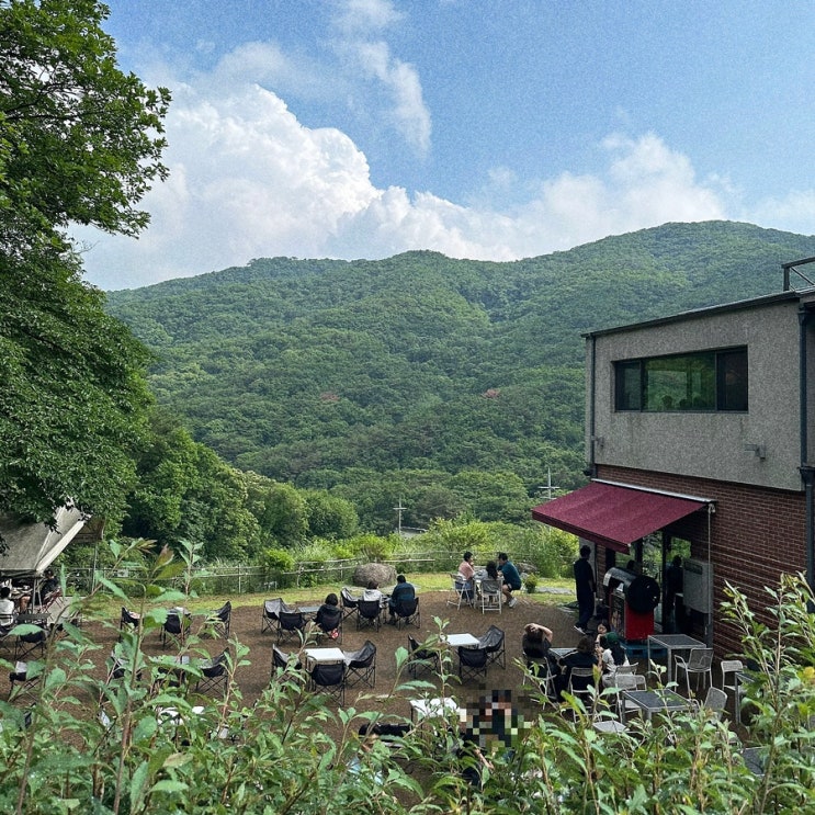  산으로 둘러쌓인 경기도 광주 카페 산 다녀온 리뷰.