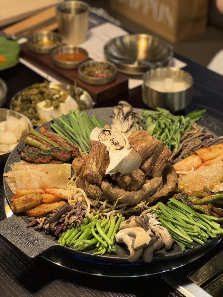  신사 가로수길 맛집 구미 곱창 신사 본점 구절판 모둠 한판 후기