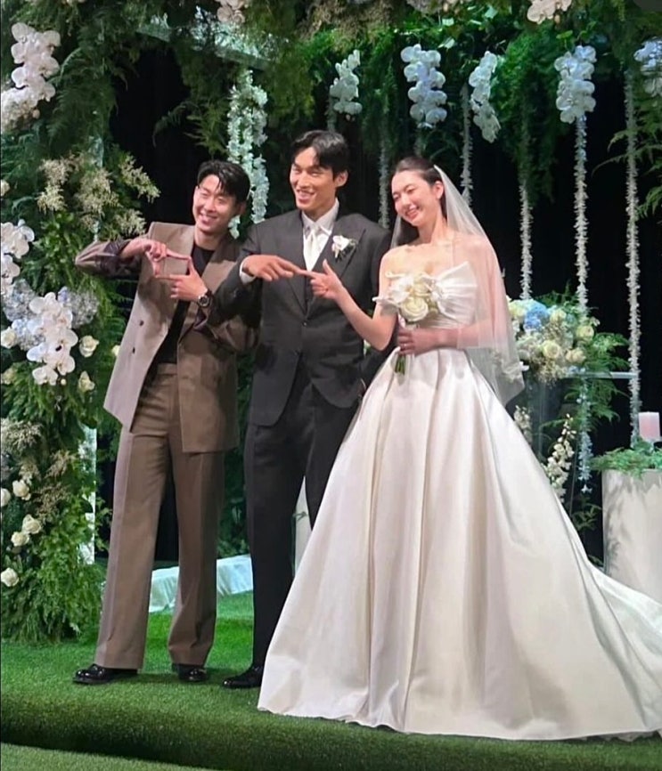 <b>손흥민</b> 등장! <b>김승규</b> <b>김진경</b> 결혼식