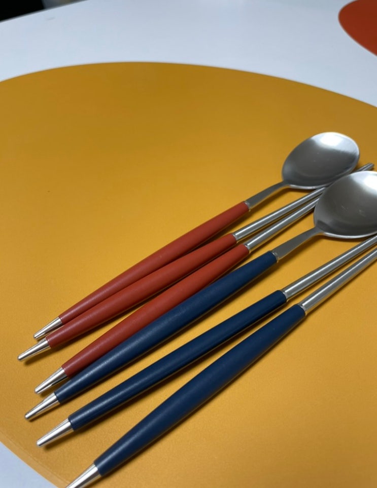  멜로우다이닝_보겐 몽블랑 큐티 커트러리 추천 컬러수저세트